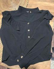 Blouse noir à boutons brun 