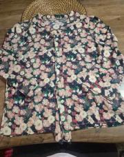 Chemisier fleuris taille qs 
