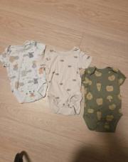 Lot3 bodys courte manche 6/9mois