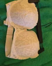 Soutien gorge sans bretelles blanc 