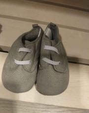 Chaussure grise 