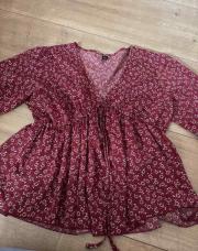 Blouse rouge fleurie 1XL 