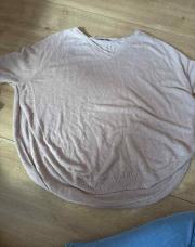 Pull rose pâle 