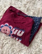 Pyjama mauve et bleu 5 ans. 