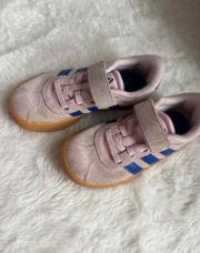 Baskets Adidas 28