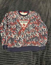 Pull guess 10 ans tache centre 