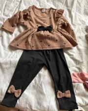 Ensemble brun à cœur noir 9M