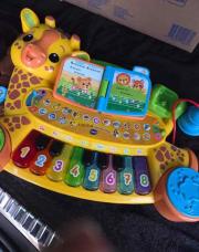 Piano girafe musicale