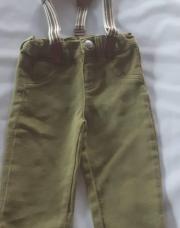 Pantalon vert bretelle 9M
