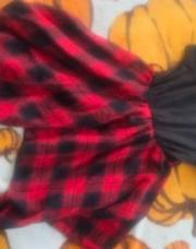 Robe noir et rouge