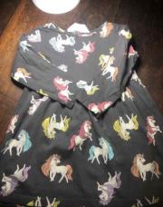 Robe noir licorne H&M 2/4abs
