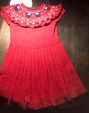 Robe Disney rouge laine 5/6 ans 