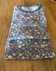 Pyjama à fleurs 6/8 ans 