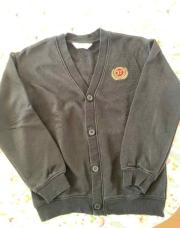 Gilet noir boutonné 134/140 8/10 ans