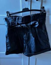 M. Short Similicuir - taille L