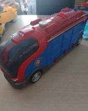 Camion cruiser avec son et la voiture robot a l interieur