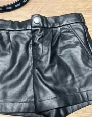 Short cuir 
