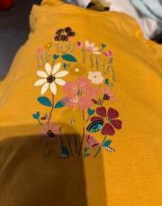 T-shirt jaune avec fleurs, Tao, T 6 mois