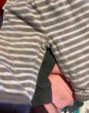 Bas de pyjama gris et blanc , 3mois