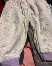 Bas de pyjama mauve avec des souris, T 3 mois