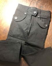 Pantalon noir vinyl fraise 3 ans 