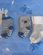 Lot 3 p. chaussettes épaisses 12 mois 