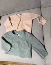 Lot de deux gilet en maille