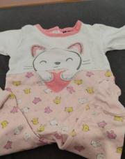 Pyjama rose et blanc 