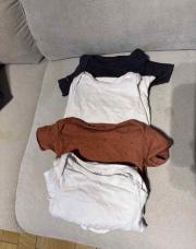 Lot de quatre body