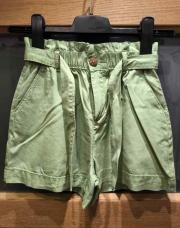 Short Kiabi - taille 8 ans