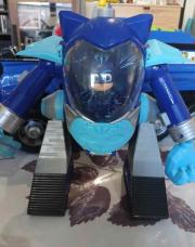 Robot lumineux bleu
