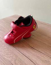 Chaussure puma Ferrari pointure 21 
