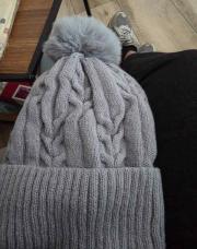 Bonnet pompom