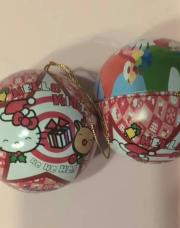 Lot de 2 boules de Noël Hello Kitty 