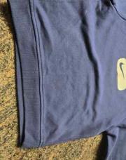 Pull Nike bleu marine 104