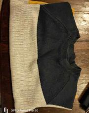 Pull marine gris et jaune 