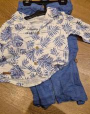 Ensemble bleu avec chemise feuillage 1an