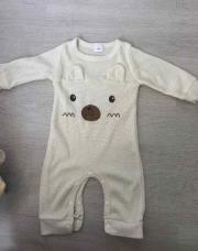 Combi pyjama taille 3/6mois 