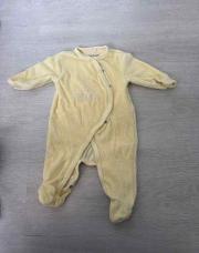 Combi pyjama jaune taille 50 
