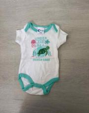 Body blanc taille 0-3mois 