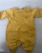 Combi moutarde taille 62 