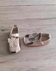 Chaussures papillons rose gold pointure 19