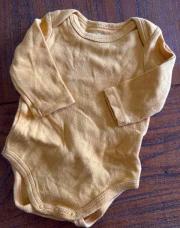 Body jaune 1 mois 