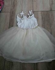 Robe beige tulle or 3/4 ans