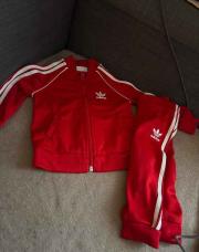 Training adidas rouge 6-9 mois 