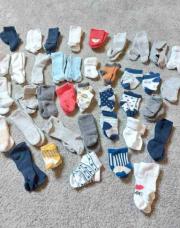 lot de  39 chaussettes T14-17