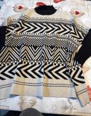 Pull noir et blanc taille unique 