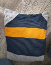 Pull orchestra jaune bleu gris capuche 8 ans 