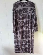Robe transparente grise