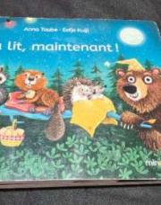 Livre( AU lit , maintenant)